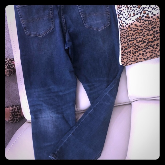 Lucky Brand Jeans - Picture 1 of 3
